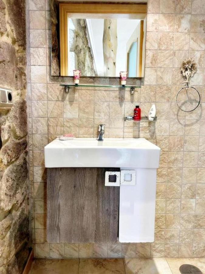 Holibai, Peperete, Luminoso Estudio Centro באיונה מראה חיצוני תמונה